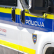 Policija preiskala, če so v Divači šolarja poskušali zvleči v bel kombi