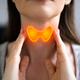 Težave s ščitnico pogosto spregledamo, to so lahko znaki