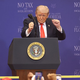 Trump: Kot pirati vzamemo nafto, zelo dobičkonosen posel