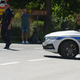 Pijan Slovenec v Poreču z avtom pristal na dvorišču hiše