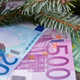 Tako se je ministrstvo opredelilo glede predloga OECD za ukinitev božičnice