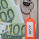 Novosti pri Airbnb: Bo na boljšem gost, sobodajalec ali država?