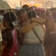 Čakali na zvezdnika, dobili pa točo po glavi (video)
