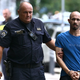 Drama v Zagrebu: Specialci aretirali moškega z bombo