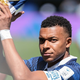 Zgodovinski Mbappe prehitel Messija in drugič zapored osvojil zlati čevelj