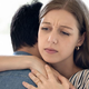 Kaj je travmatska vez in zakaj jo je tako težko prekiniti?