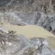 Po katastrofi nova nevarnost: V Nepalu s strahom opazujejo jezeri v višavah