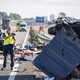 Avtobus z nemškimi dijaki trčil v kombi, poškodovanih 18 oseb