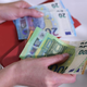 Prvi v Evropi: Slovenci bankam posojamo skoraj zastonj. Te služijo rekordno
