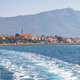 Fekalije na plaži priljubljenega hrvaškega polotoka, kopanje odsvetujejo