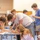 Nov učni načrt: več vojne, financ, podnebja, spolnosti, medijev in UI
