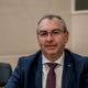 Odločal bo o šefu UKC Ljubljana, hkrati pa zastopa njegove tekmece