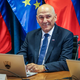 Janša in Pahor ujeta skupaj z nasmehi do ušes