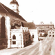 Leta 1938 je Maribor dobil rdeče hišne tablice z belim napisom in številko