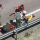 (VIDEO) Nesreča: Rogličev moštveni kolega ostal brez prsta na prvi pro dirki po pandemiji