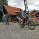 (FOTO in VIDEO) Vlečnica na smučišču Poseka je prva v Sloveniji, ki na vrh prevaža kolesarje