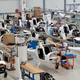 (FOTO) Obisk Pipistrelove tovarne: Ameriški lastnik za četrtino povečal proizvodnjo. Koliko letal izdelajo letno