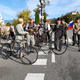 (FOTO) Srečanje kolesarjev v Vojniku: Kot da so stopili iz časovnega stroja. Na začetku kolone vozilo milice