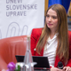 Nagrajena TV-voditeljica Valentina Plaskan povezovala politični dogodek. Kaj o tem pravijo na RTV Slovenija?