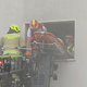 (VIDEO) V Zrkovcih na delu reševalci in šest gasilskih društev: V dveh večstanovanjskih objektih ujetih več ljudi