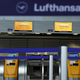 Lufthansa in letališče Düsseldorf tožita podnebne aktiviste, o tožbi razmišljajo tudi drugi letalski prevozniki