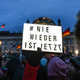 Nemčija: Protesti proti skrajni desnici se nadaljujejo, AfD grozi z dexitom