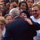 (FOTO) Jo še prepoznate? Ženska, ki je z Billom Clintonom prešuštvovala devetkrat, se te dni spet nasmiha s plakatov