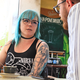 Grema na kafe z Ino Lutarič: V Maribor prihajajo od drugod tudi zaradi tatujev