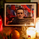 Kaznovan pravoslavni duhovnik, ki je vodil molitev na pogrebu ruskega opozicijskega voditelja Navalnega