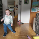 (FOTO IN VIDEO) Triletni Janez iz Šentjanža pri Dravogradu in družina srečni, da lahko sam hodi in se premika