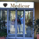 Po potrditvi zbornice zdravstvene in babiške nege več zaposlenih v Medicorju brez ustreznih licenc