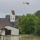 (FOTO) Južni del Nemčije prizadele poplave, v okrožju Augsburg popustila nasip in jez