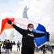 (POGOVOR) Slovenca iz Pariza o protestih: Francija je na robu bankrota, skrajna desnica pa pred vrati oblasti