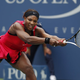 (FOTO) Serena Williams pozirala v rožnati obleki, oboževalci navdušeni: "Izgledaš kot Barbie"
