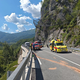 (FOTO) Madžarski motorist zapeljal na nasprotni pas in čelno trčil v vozilo, odpeljali so ga s helikopterjem