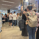 (FOTO) Sto kilometrov po pižamo: Ko je doma zaprto, Slovenci po nakupih čez mejo