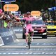Vingegaard v rožnatem krepko premočan za ves peloton, pa še vedno zaostaja za Pogačarjem