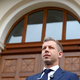 Magyar objavil posnetek s spornimi stvarmi iz kleti Orbanove vlade, s fotografijami razkrinkal tudi predsednika sodišča