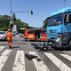 (FOTO) Hud pretres možganov, zlom ključnice, obeh nog ... Tako se je končala prometna nesreča v križišču
