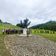 (ČRTICE IZPOD PECE) Pokopano upanje o premostitvi razkola v eri primitivizma in prostaštva