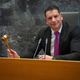 Stevanović: "Ali mislite, da kdo lahko prepriča poslance, da si znižajo plače? Ah, lepo vas prosim ..."