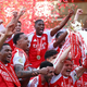 (FOTO) Nogometaši Arsenala dvignili pokal, Bournemouth ostal brez lige prvakov