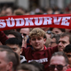 (VIDEO in FOTO) Šampioni ali kmečki sinovi k***e? Mestni rivali osmešili Bayernovo proslavo - in to na televiziji!