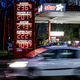 Povprečen zaposleni v Nemčiji aprila za liter goriva delal približno pet minut