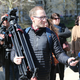 Gledalci ne morejo verjeti: Kakšne športne copate pa si je obul voditelj s Planet TV za pogovor s predsednikom DZ?