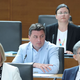 Logarjev poslanec, ki naj bi bil imel največ zadržkov, pojasnil podporo Janševi koaliciji: Ne iz politične računice ...
