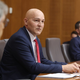 Minister Rončević: Pred vsako šolo bo visela slovenska zastava, inšpektorji bodo to preverjali
