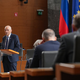 Pričakovali 50, za Janševo vlado glasovalo 49 poslancev. Tako so zaplet pojasnili v SLS ...