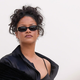 (FOTO) Rihanna je na modno revijo prišla z milijonom dolarjev okoli gležnja