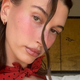 Hailey Bieber zjutraj prisega na olivno olje z limono – je napitek smiseln?